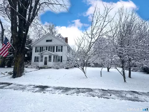 89 Maple St, Ellington, CT 06029