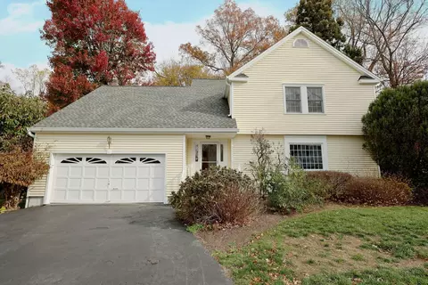 44 Deer Run Rd, Fairfield, CT 06824