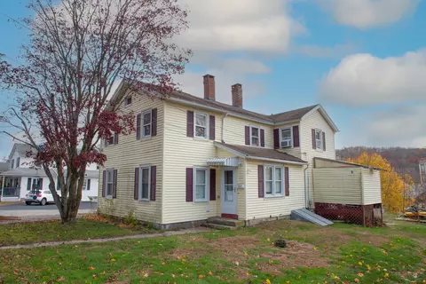 49 Center St, Thomaston, CT 06787