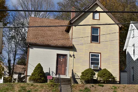 69 Easton Ave, Waterbury, CT 06704