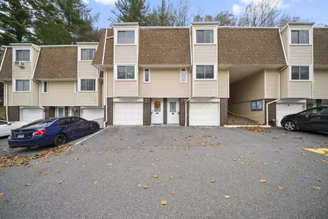 95 Chestnut St #D, Bethel, CT 06801