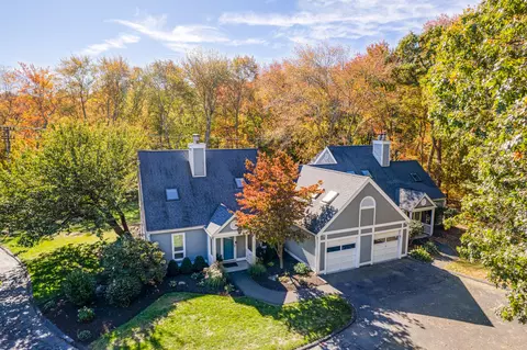21 Centre Village Dr #21, Madison, CT 06443