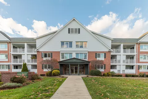 180 Melba St #205, Milford, CT 06460