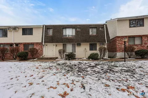 826 Blackstone Vlg #826, Meriden, CT 06450