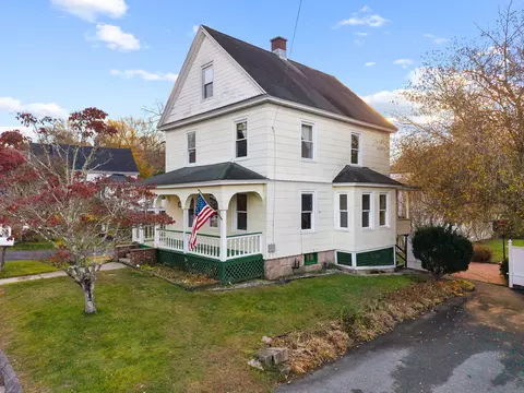9 James Ave, Quaker Hill, CT 06375