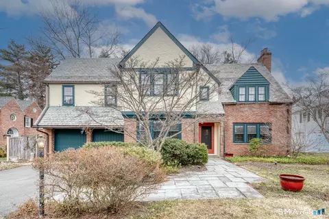 344 N Steele Rd, West Hartford, CT 06117