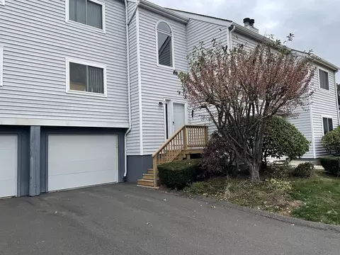 49 Woodbridge Ln #49, Cromwell, CT 06416