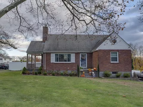341 Long Hill Rd, Wallingford, CT 06492