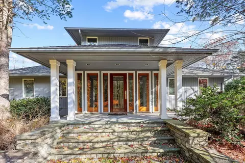 440 Mount Sanford Rd, Cheshire, CT 06410