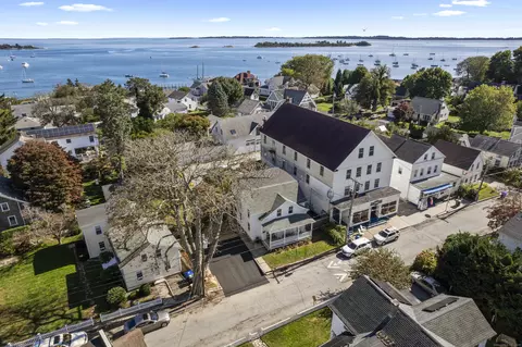 11 Pearl St, Groton, CT 06340