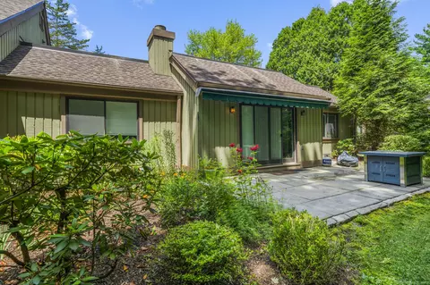 737 Heritage Vlg #A, Southbury, CT 06488