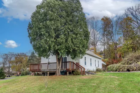 6 Thomas Ln, New Milford, CT 06776