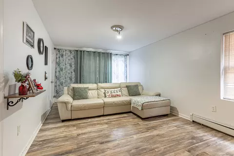 147-149 Enfield St, Hartford, CT 06112