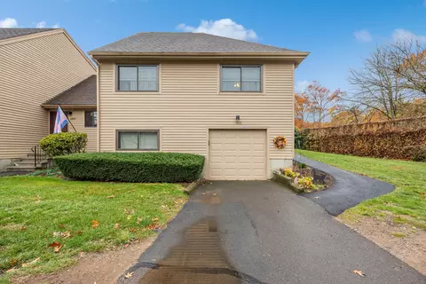 290 Treadwell St #1204, Hamden, CT 06517