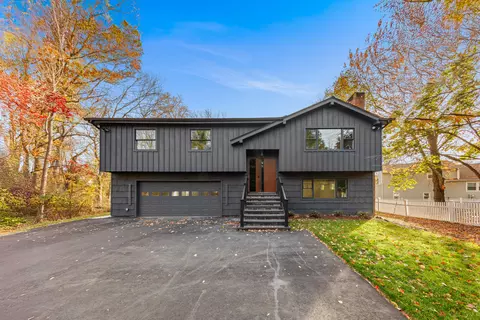 115 Mayfair Rd, Fairfield, CT 06824