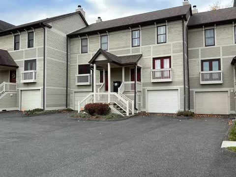 100 Front St #100, New Haven, CT 06513