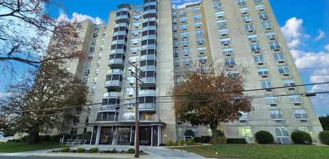 1 Strawberry Hill Ct #2A, Stamford, CT 06902