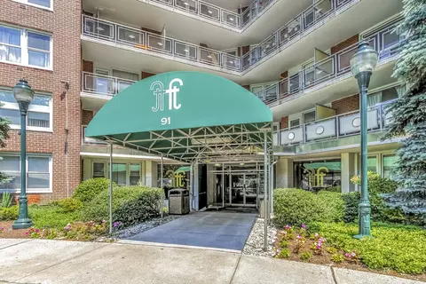 91 Strawberry Hill Ave #331, Stamford, CT 06902