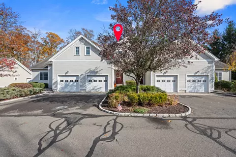 101 Church Rd #3, Southbury, CT 06488