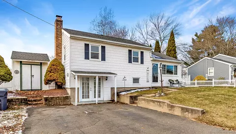 32 Minthal Dr, Southington, CT 06489