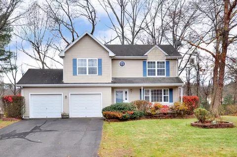 220 Castlewood, Windsor, CT 06095