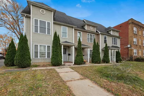 8 Sterling St, Hartford, CT 06154