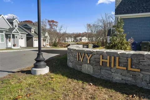 7 Ivy Hill Rd #7, Waterford, CT 06385