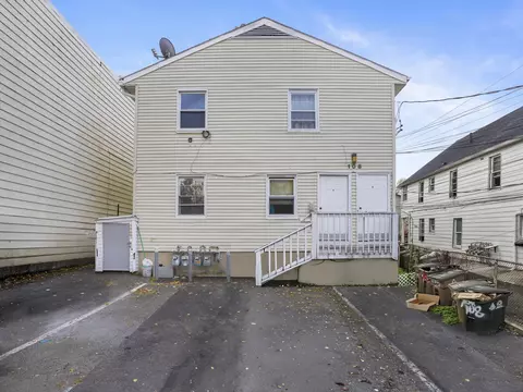 108 Virgil St, Stamford, CT 06902