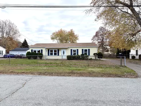 29 Indian Field Rd, Groton, CT 06340