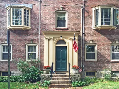 37 Rowsley St #6, Bridgeport, CT 06605
