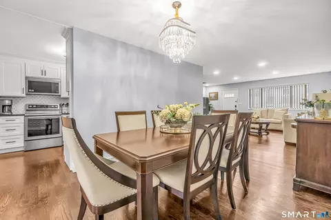 Dining - 40 Orangewood W #40, Derby, CT 06418 photo 2 of 2