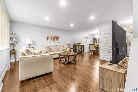 Living - 40 Orangewood W #40, Derby, CT 06418 photo 1 of 1
