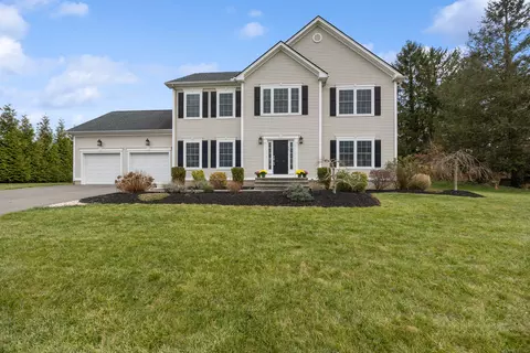 48 Willow St, Cheshire, CT 06410