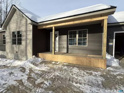 247 Green Holow Rd, Killingly, CT 06239