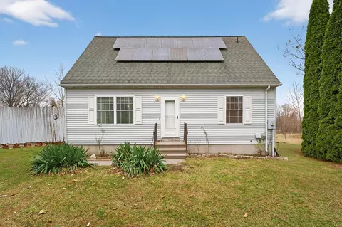 711 Ekonk Hill Rd, Moosup, CT 06354