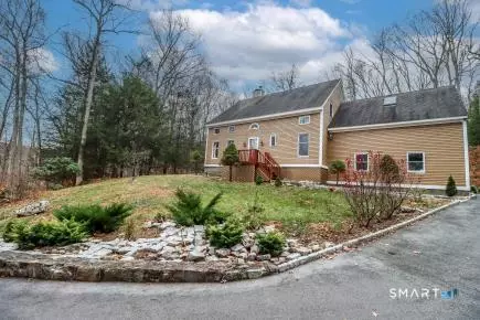 56 E Starrs Plain Rd, Danbury, CT 06810 photo 1