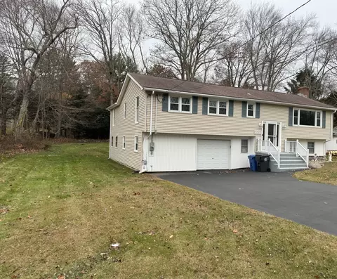 223 Boretz Rd, Colchester, CT 06415