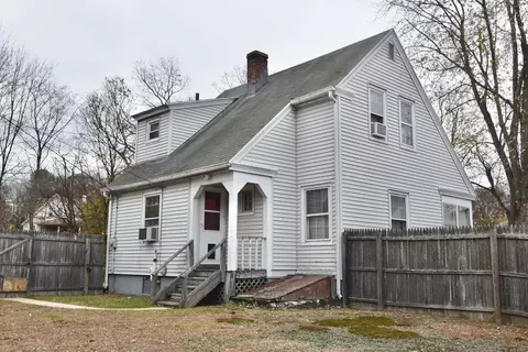 106 Brookdale Ln, Waterbury, CT 06705