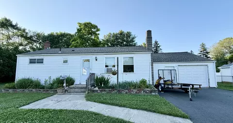 80 Birchwood Dr, Middletown, CT 06457