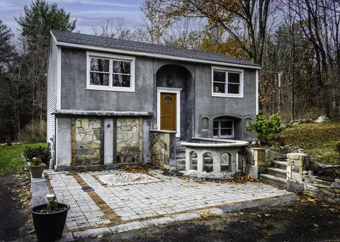127 School Hill Rd, Goshen, CT 06756
