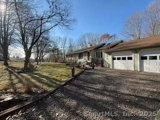 102 Wheeler Hill Dr, Durham, CT 06422