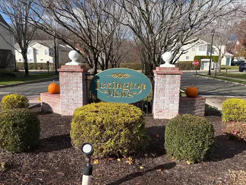 1206 Eaton Ct #1206, Danbury, CT 06811