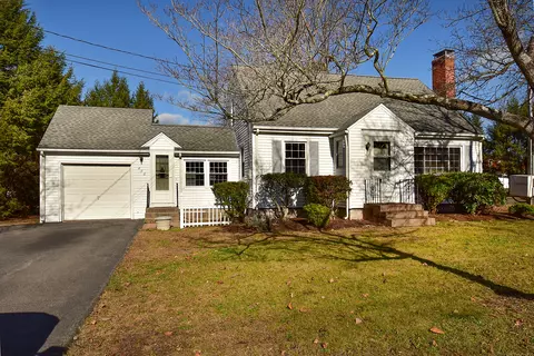 496 Hills St, East Hartford, CT 06118