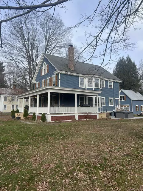 390 Main St, New Hartford, CT 06057