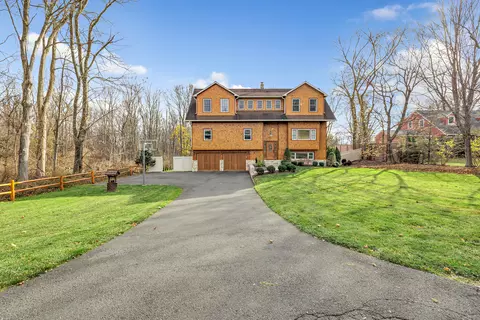 3 Great Meadow Rd, Danbury, CT 06811