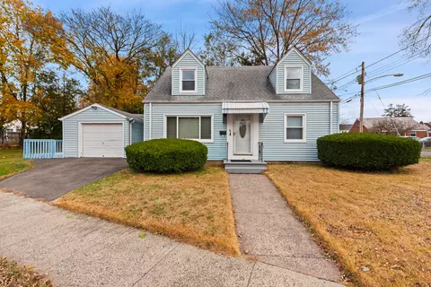 95 Elmer Ave, Hamden, CT 06514