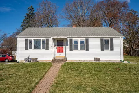 64 Kenlock St, Newington, CT 06111