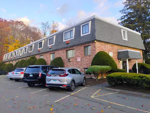 51 Wildman St #B407, Danbury, CT 06810