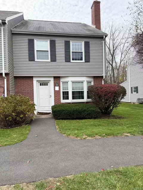 5 Barrington Dr #D, Wethersfield, CT 06109