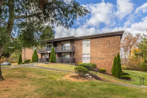 67 Balance Rock Rd #16, Seymour, CT 06483